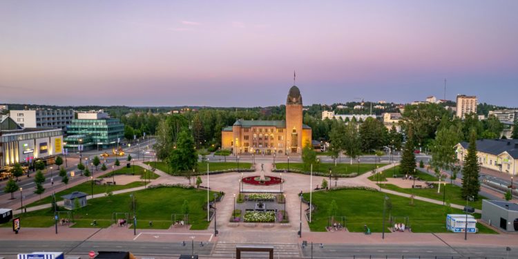Kasino Pohjois-Karjalaan? Hankkeessa Otettava Oppia Vaalimaan ja Tampereen Kömmähdyksistä